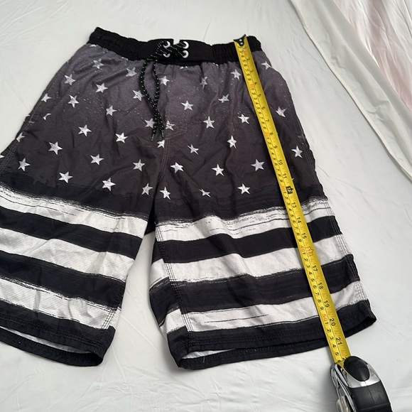 Pacific Scene black gray white Stars and Stripes mesh lined swim trunks - Picture 5 of 8